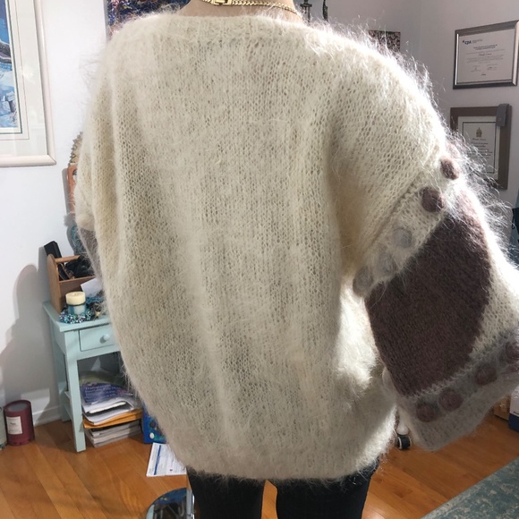 Warm winter sweather - Picture 2 of 9